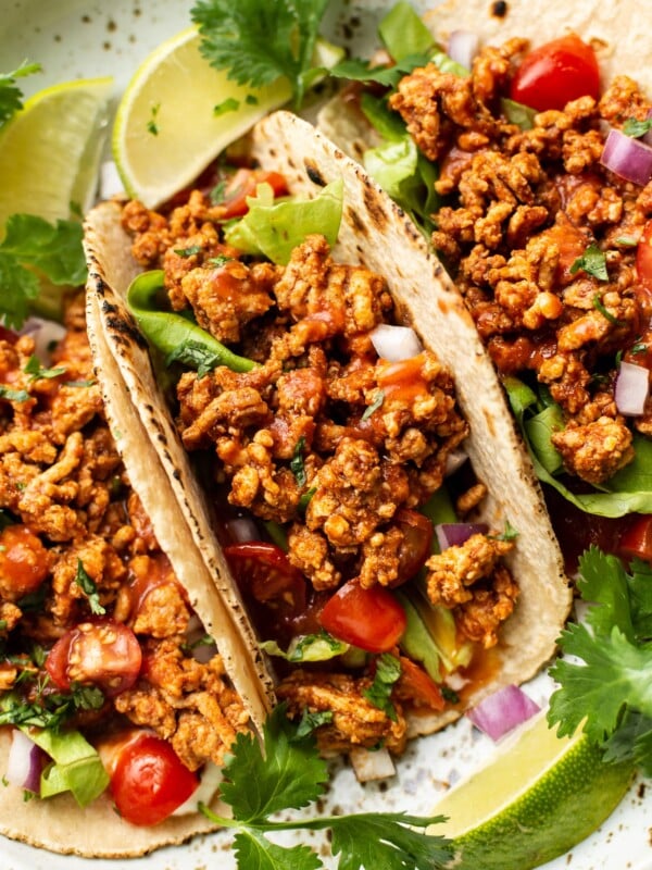 easy ground turkey tacos close-up