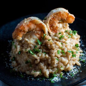 This lemon risotto with shrimp is naturally creamy and full of flavor!