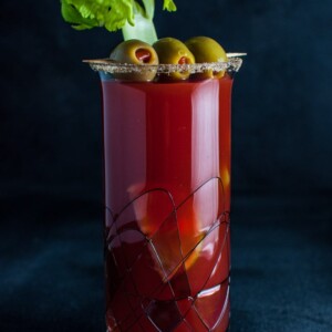 Canada's caesar cocktail is a delicious blend of vodka, Clamato juice, Worcestershire sauce, lime, and Tabasco sauce. Like bloody marys? You might want to try this!