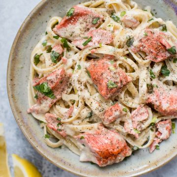 This salmon pasta with a creamy garlic sauce is quick and delicious and makes an easy and elegant meal. Ready in 20 minutes!