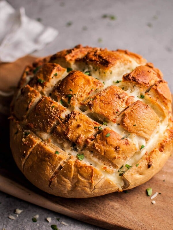 Parmesan and garlic butter pull apart bread is a deliciously cheesy and comforting appetizer that everyone is sure to love!
