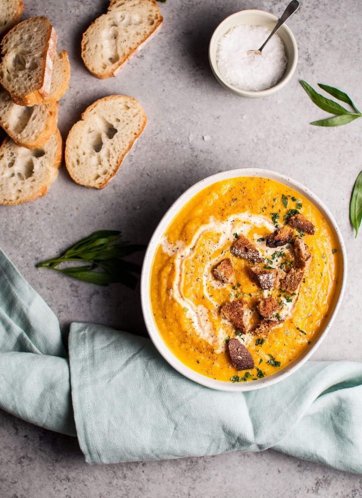 This pumpkin and cauliflower soup with ginger is a healthy way to get your pumpkin fix in this autumn! This soup is thick, hearty, and comforting.