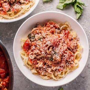 This easy 20 minute turkey bolognese is a fab weeknight pasta idea that also makes great leftovers!