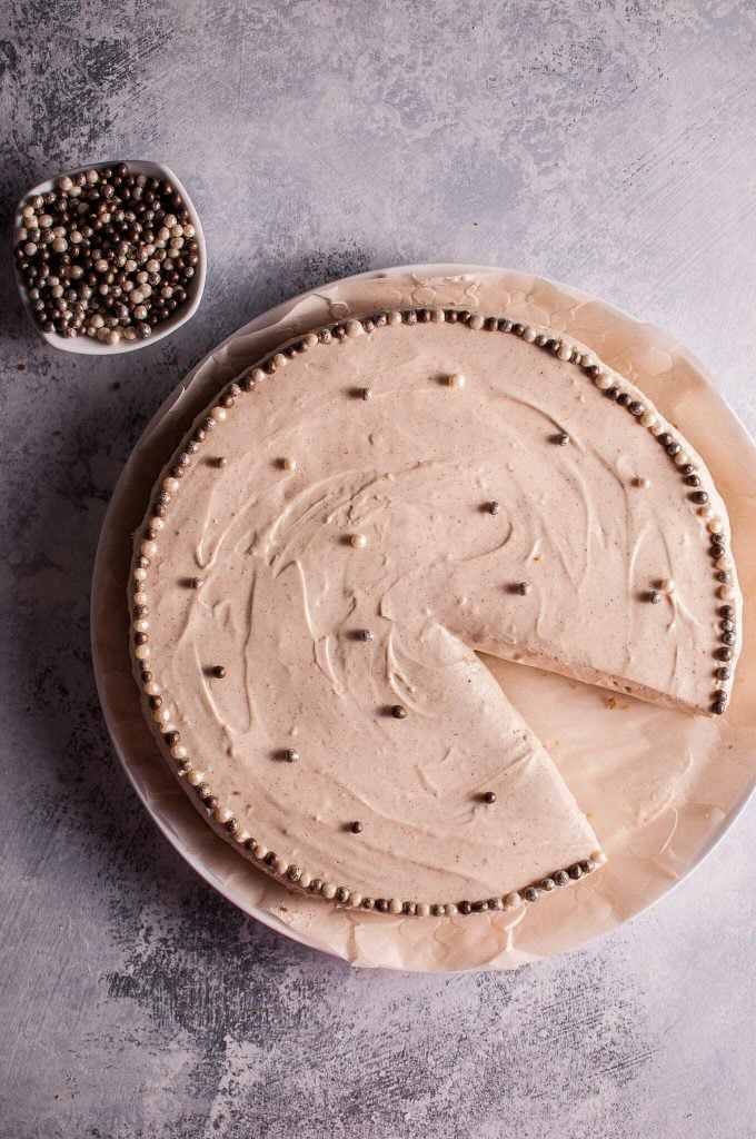 no-bake gingerbread cheesecake with chocolate pearl decoration