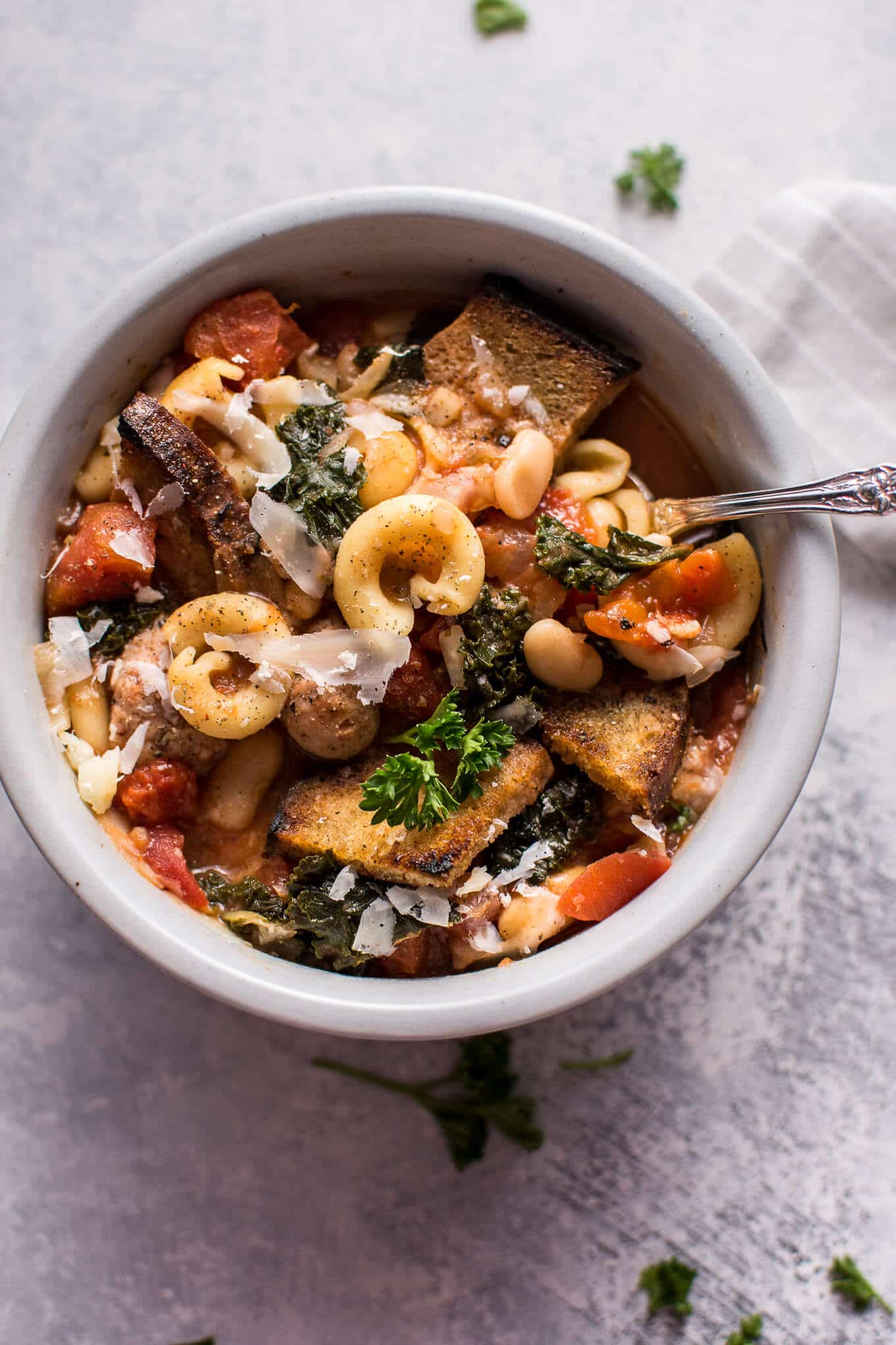 Tuscan Chicken Soup with White Beans and Pasta