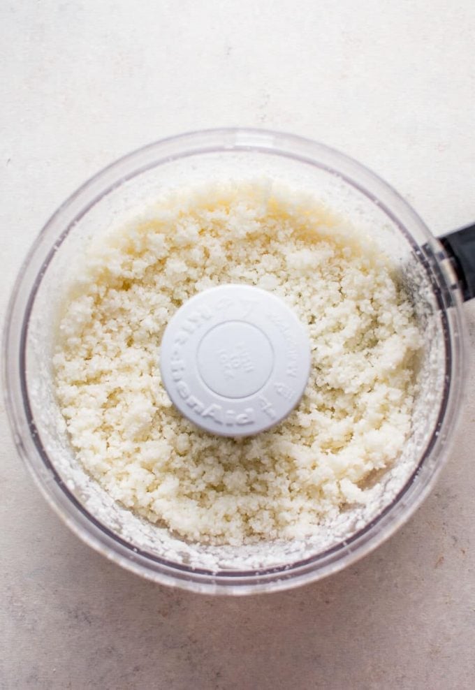 food processor with cauliflower rice