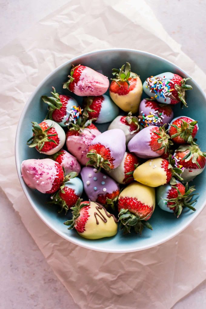 teal bowl with Easter chocolate strawberries