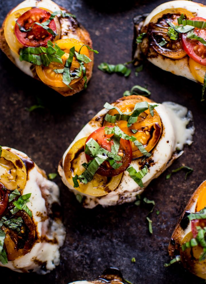 These garlic Caprese crostini melts are a crowd-pleasing appetizer with the classic Caprese flavors of mozzarella, tomatoes, and basil. Finished off with a tangy balsamic drizzle!