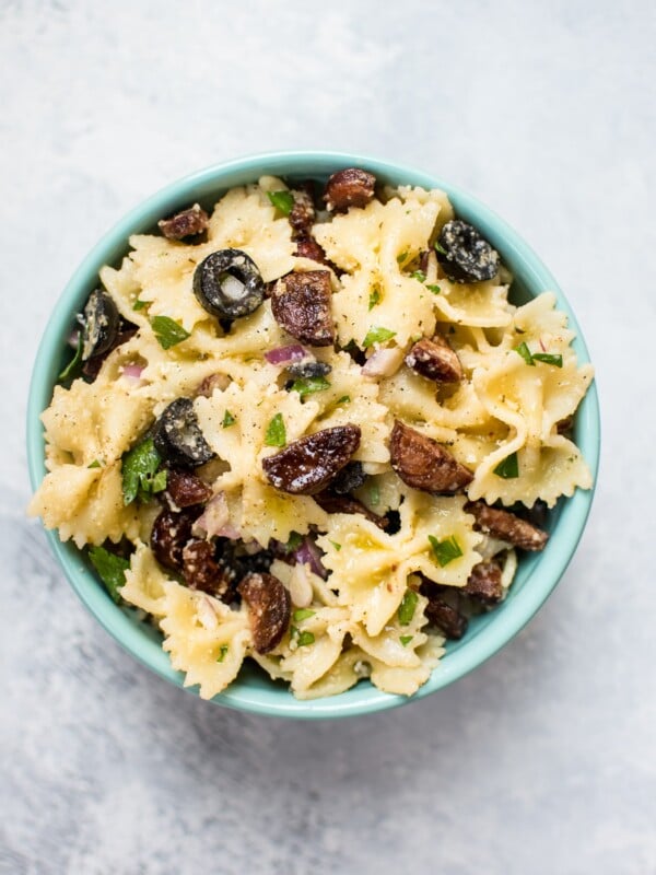 This crispy chorizo pasta salad is a fast, easy, and versatile pasta salad that can be a main course or side dish. Spicy chorizo and a zesty vinaigrette make this pasta salad a winner! 