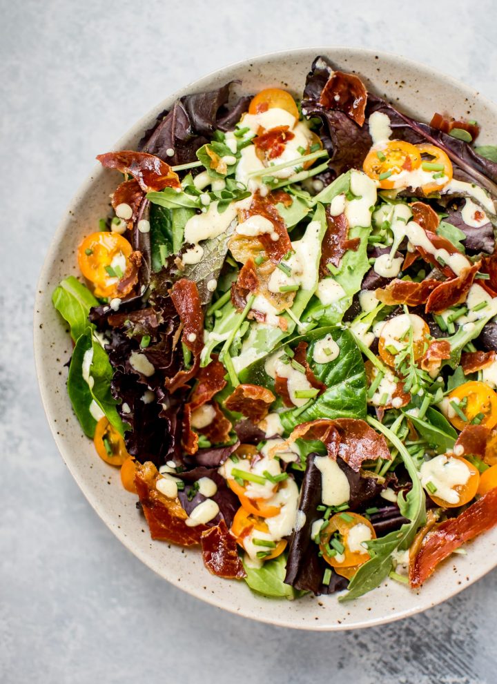 This mixed greens salad with crispy prosciutto is easy and fast to make, colorful, and bursting with flavor!