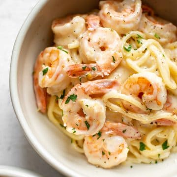 lemon garlic parmesan shrimp pasta in two bowls