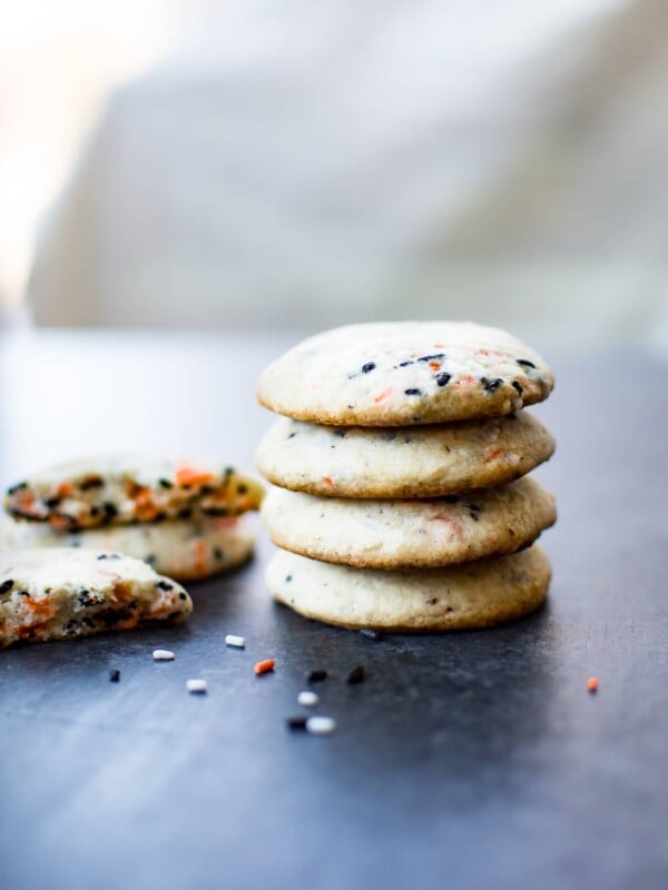 These vegan Halloween cookies are easy, to make, don't need to chill, and are a cute dairy-free Halloween treat. 