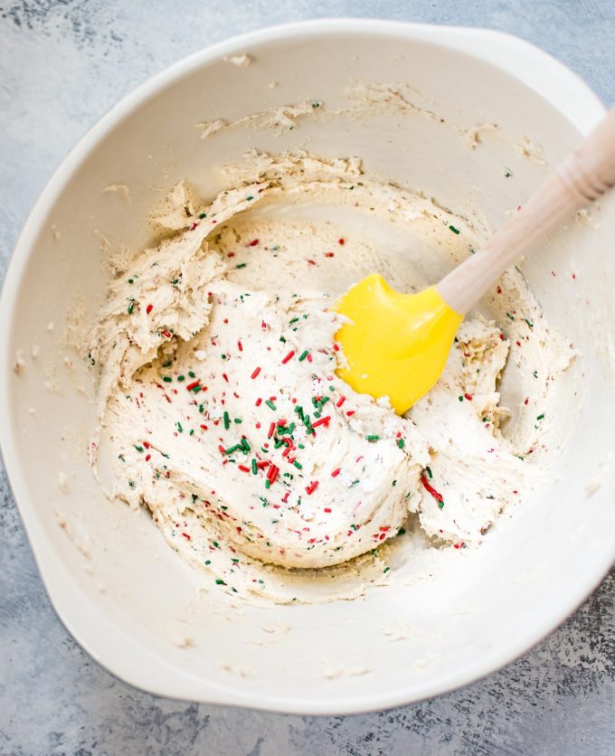 These vegan sugar cookies are super soft, easy, and require no chilling! A delicious dairy-free sugar cookie recipe. 