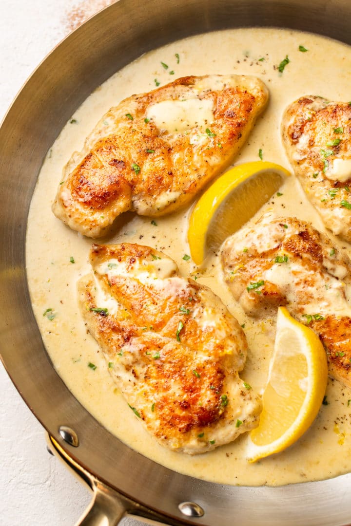 close-up of creamy lemon chicken