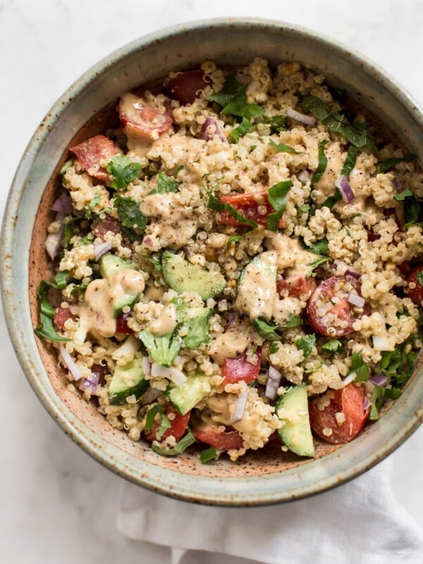 This healthy cold Thai quinoa salad makes a delicious light lunch.  You will love the peanut lime dressing! A great simple vegan/vegetarian salad for meal prep!