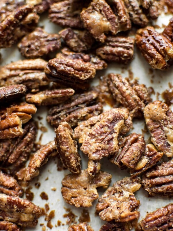 These maple roasted pecans are the perfect fall/winter snack! They're super easy to make and ready in under 25 minutes.