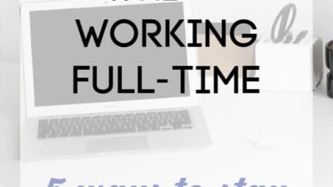 How to Blog Successfully While Working Full-Time: 5 tips on how to stay organized! Yes, it is possible to have an online side business that makes money when you have limited time!