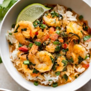 This Thai coconut shrimp curry recipe is healthy and delicious. Perfect over rice. An easy recipe for busy families! 