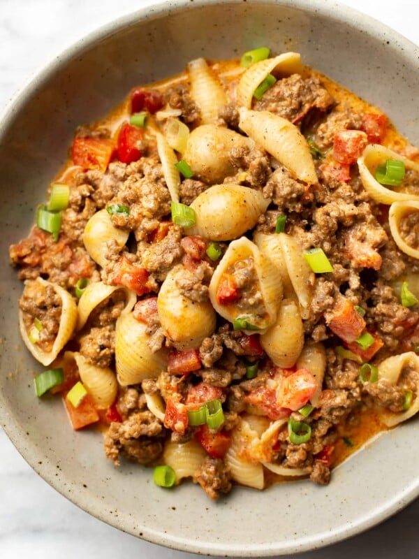 https://www.saltandlavender.com/wp-content/uploads/2019/08/taco-pasta-1-600x800.jpg