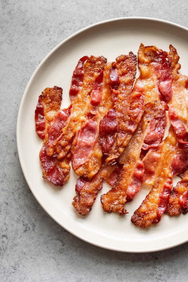 How to Cook Bacon in the Oven - Primavera Kitchen