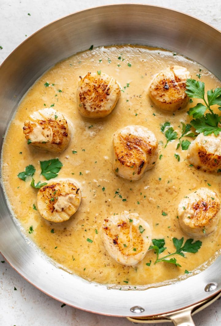 Creamy Lemon Garlic Pan Seared Scallops