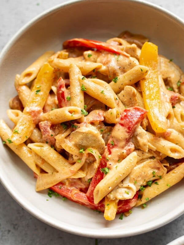 close-up of a bowl of chicken fajita pasta