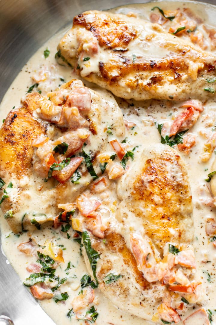 close-up of creamy tomato basil chicken