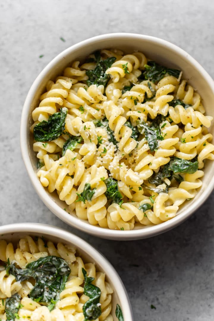 rotini pasta with goat cheese and spinach sauce