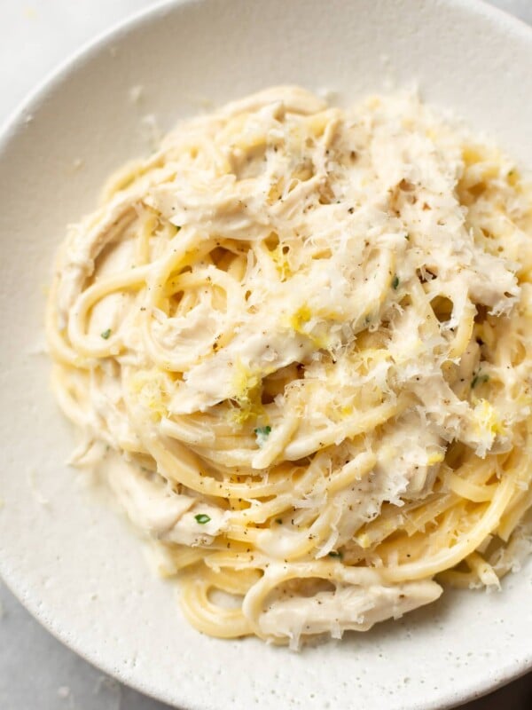 close-up of creamy lemon chicken pasta in a bowl