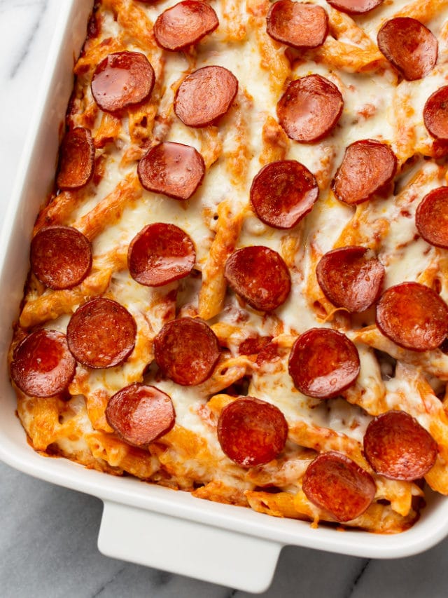 Easy Pizza Pasta Bake – Web Story