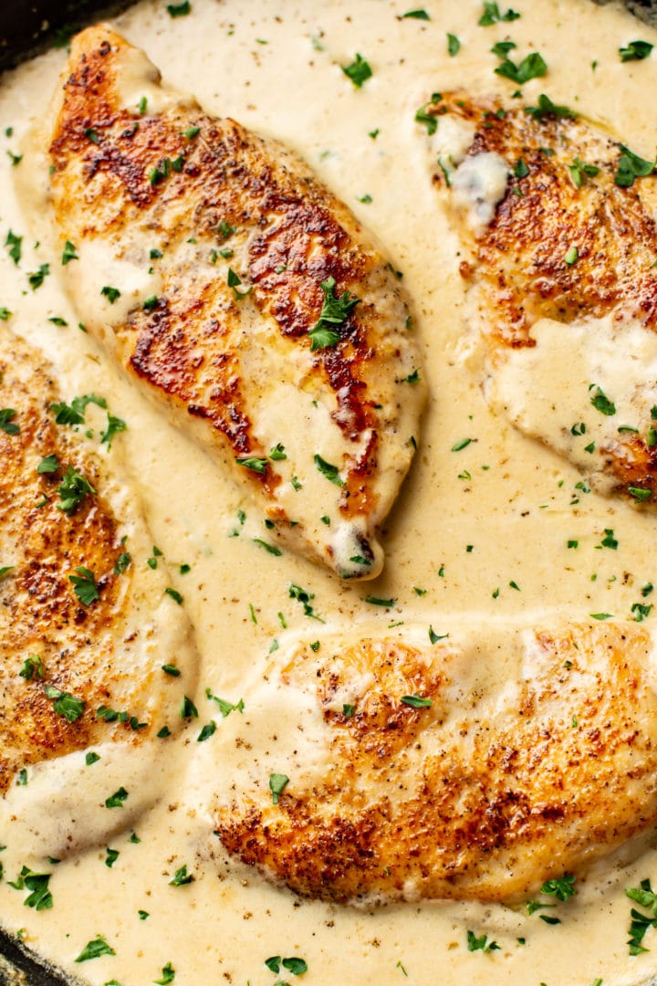 close-up of creamy garlic parmesan chicken