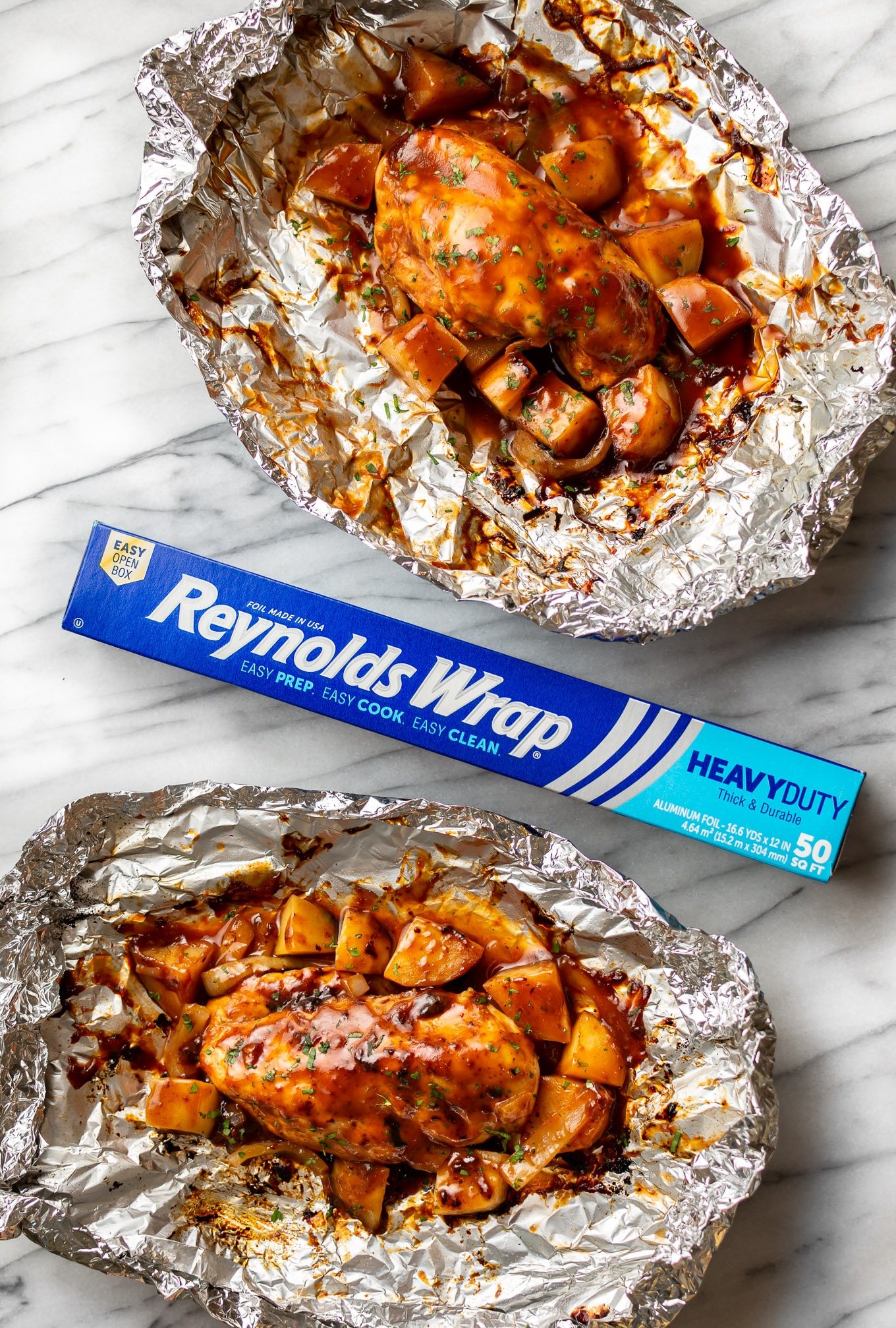 Reynolds Wrap Non-Stick Aluminum Foil (50 Sq Ft, Pack of 2)